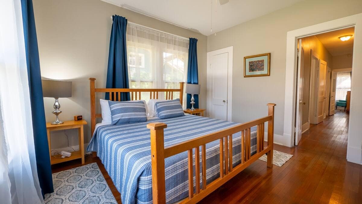 3c8c26d8 aaeb 443f 96b9 b0b856afea11